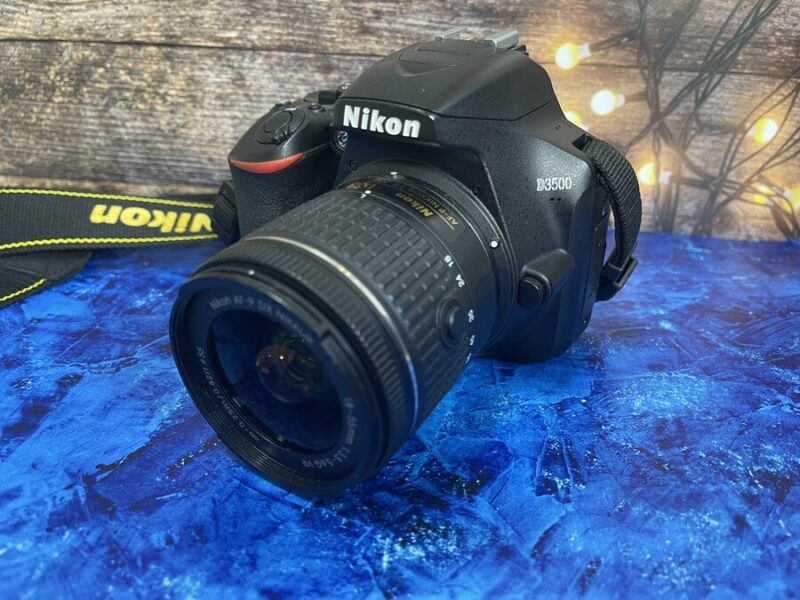 Nikon D3500 Fotoaparat Crni Objektiv 18-55mm