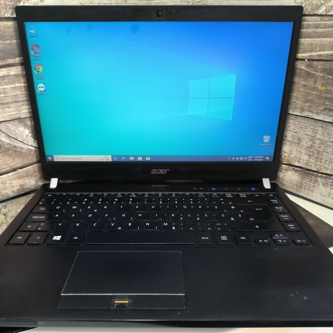 Acer TravelMate P Intel i5 4 GB/256 GB 14" boja Crna