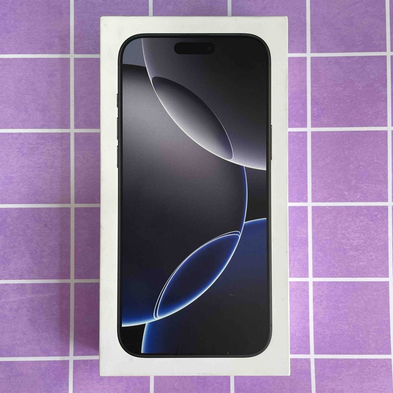 iPhone 16 Pro Max Black Titanium