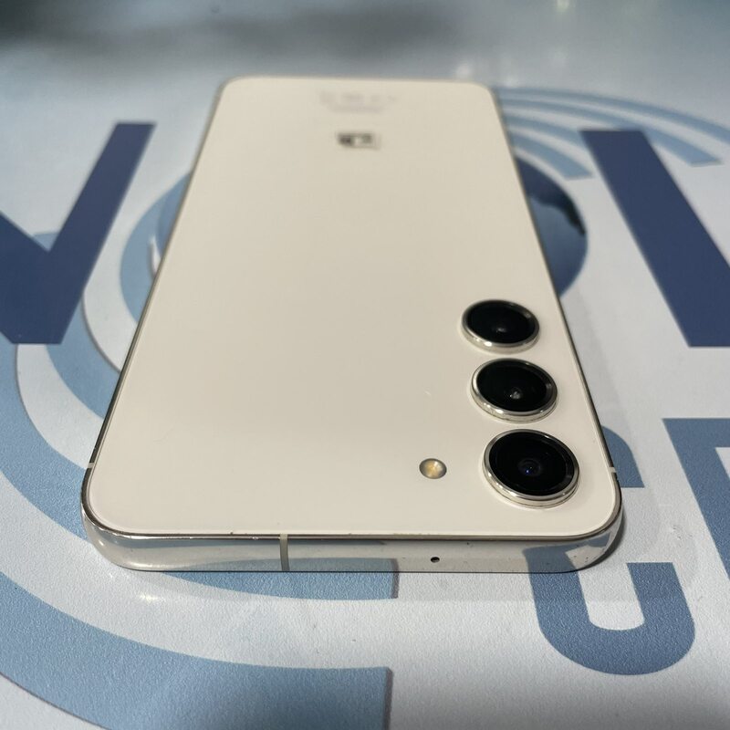 Samsung Galaxy S23 plus