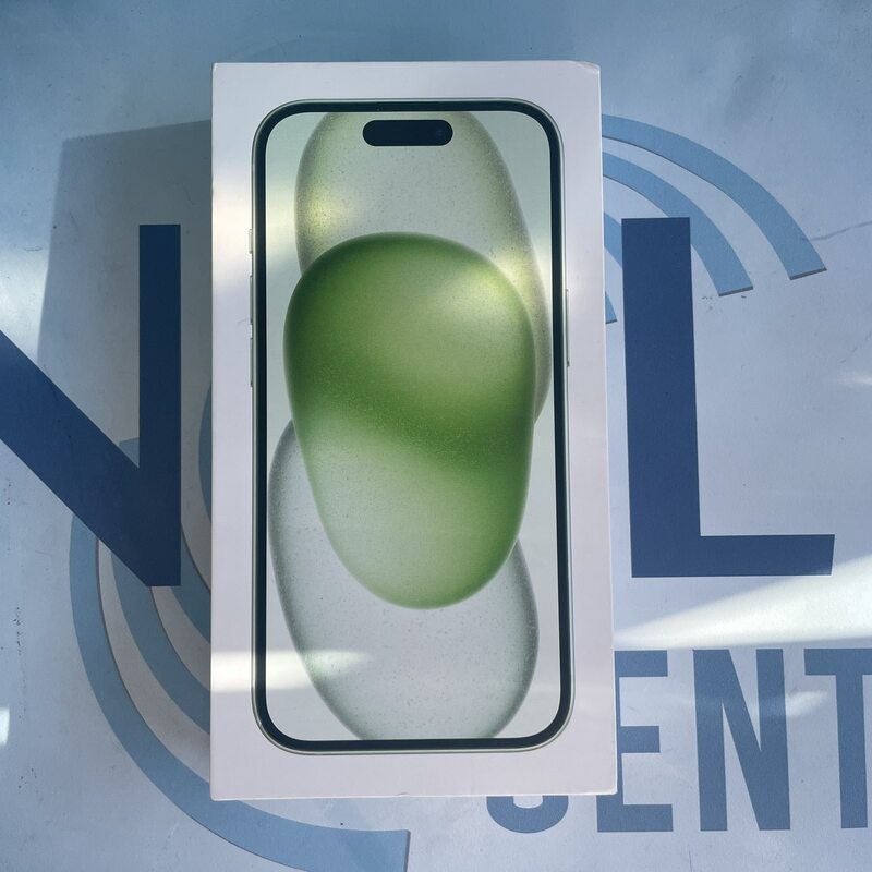 iPhone 15 Green