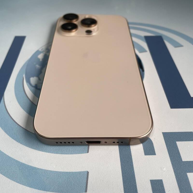 iPhone 16 Pro - Image 5