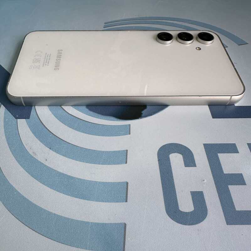 Samsung Galaxy S23 FE - Image 7