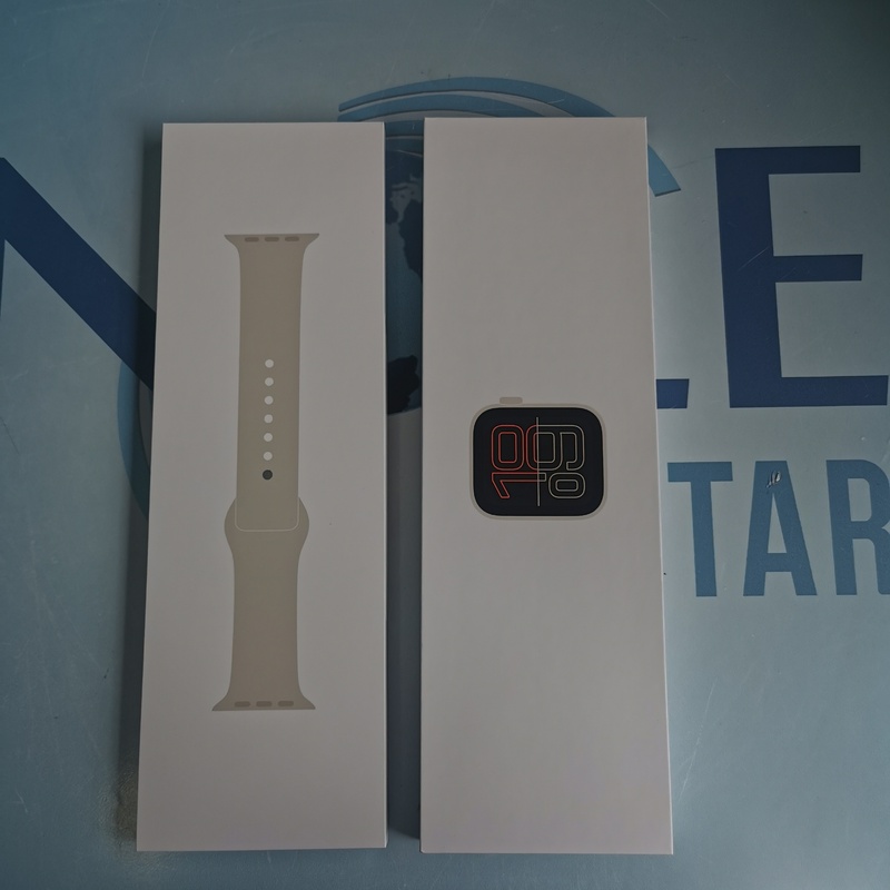 Apple Watch SE 3 Starlight