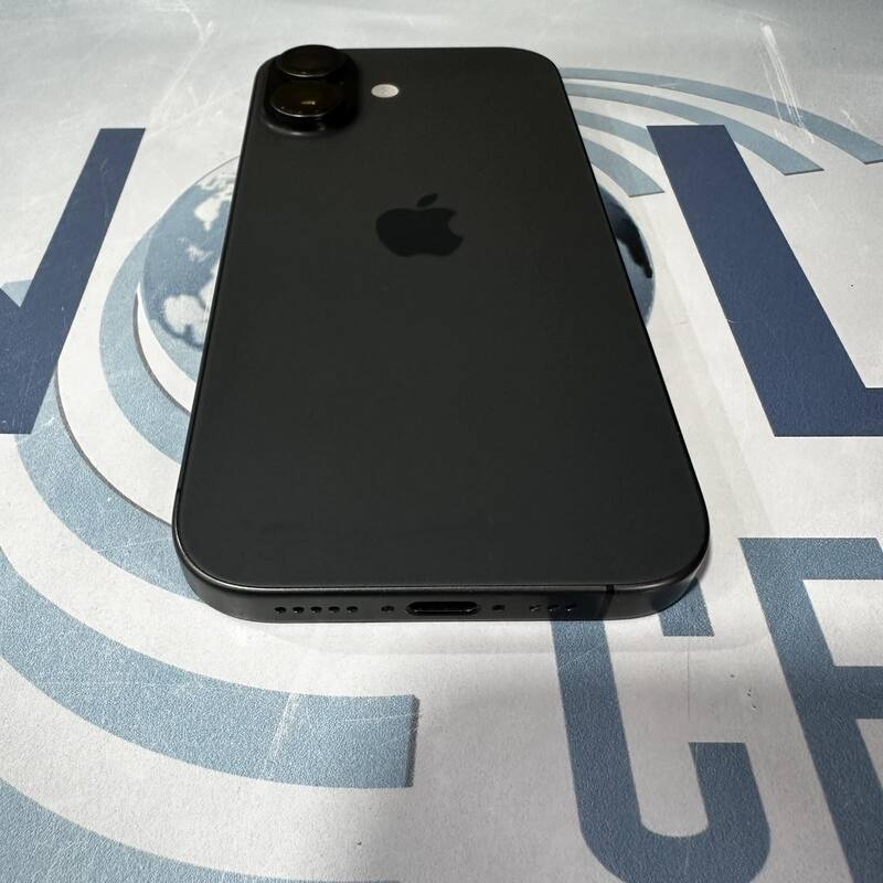 iPhone 17 - Image 4