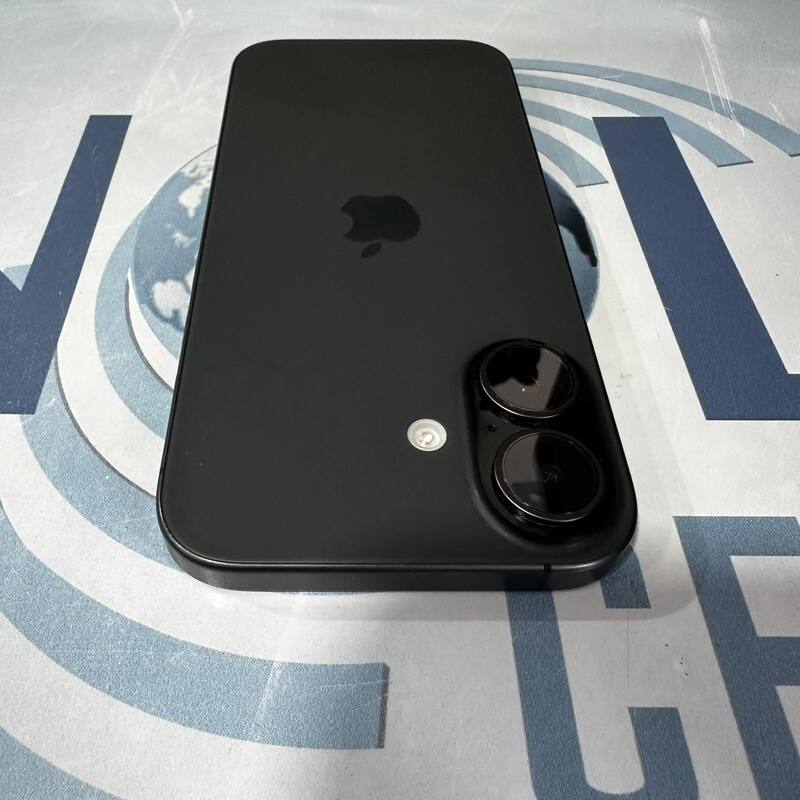 iPhone 17 - Image 3