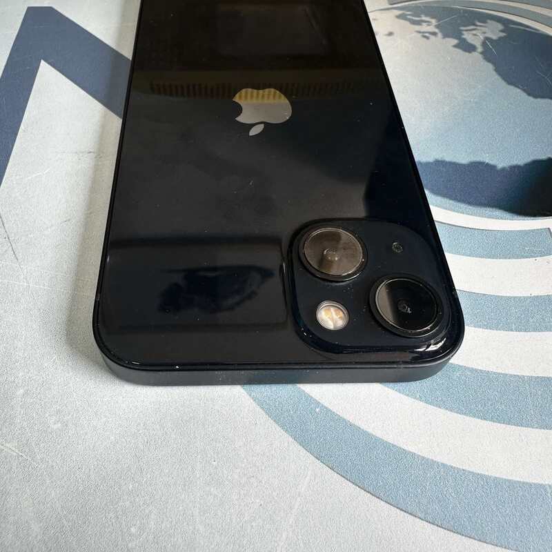 iPhone 13 - Image 3