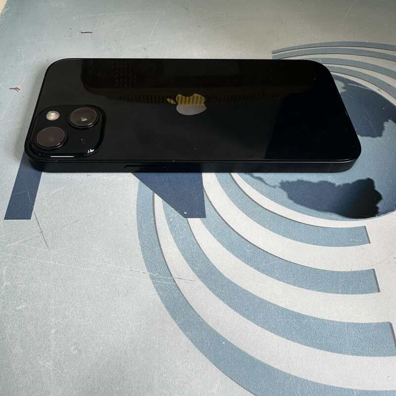 iPhone 13 - Image 6