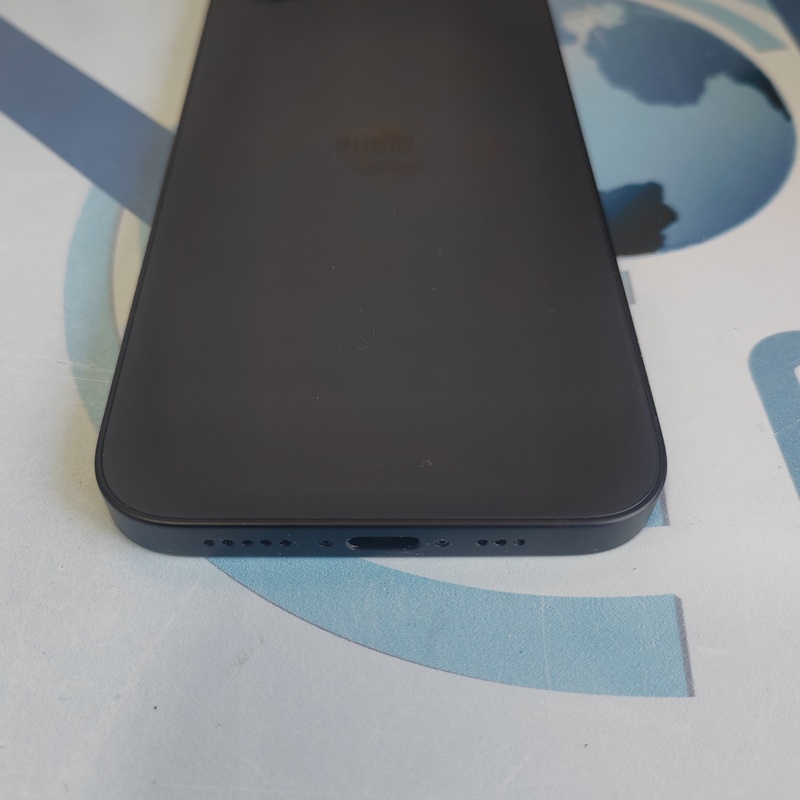 iPhone 16e - Image 4