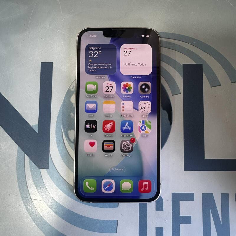 iPhone 13 - Image 2