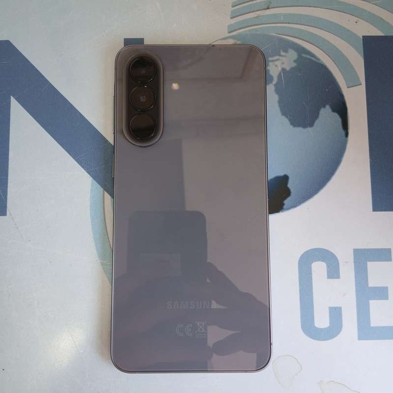 Samsung Galaxy A57 5G - Image 2