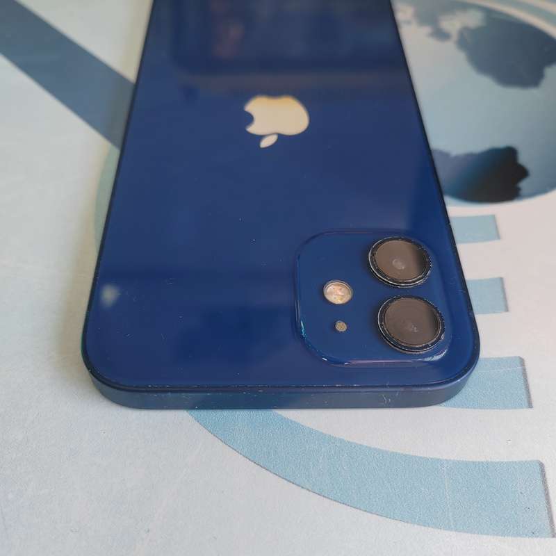 iPhone 12 - Image 4